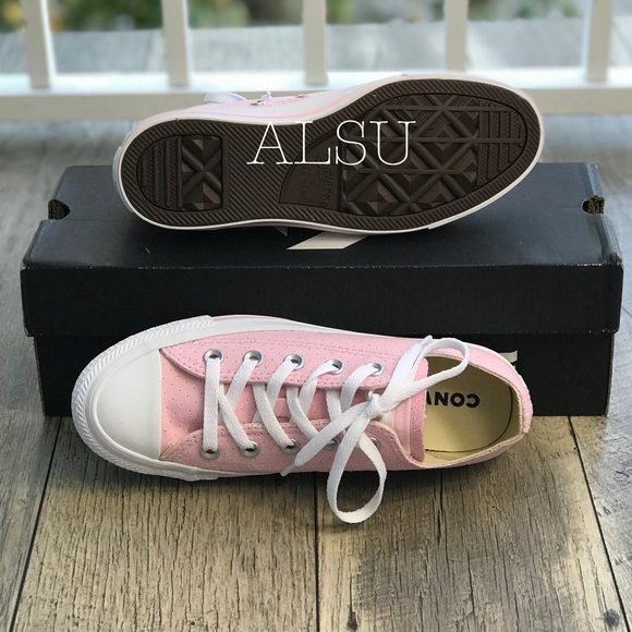 NWT Converse Ctas OX Cherry 🍒 Blossom W AUTHENTIC - Picture 4 of 8